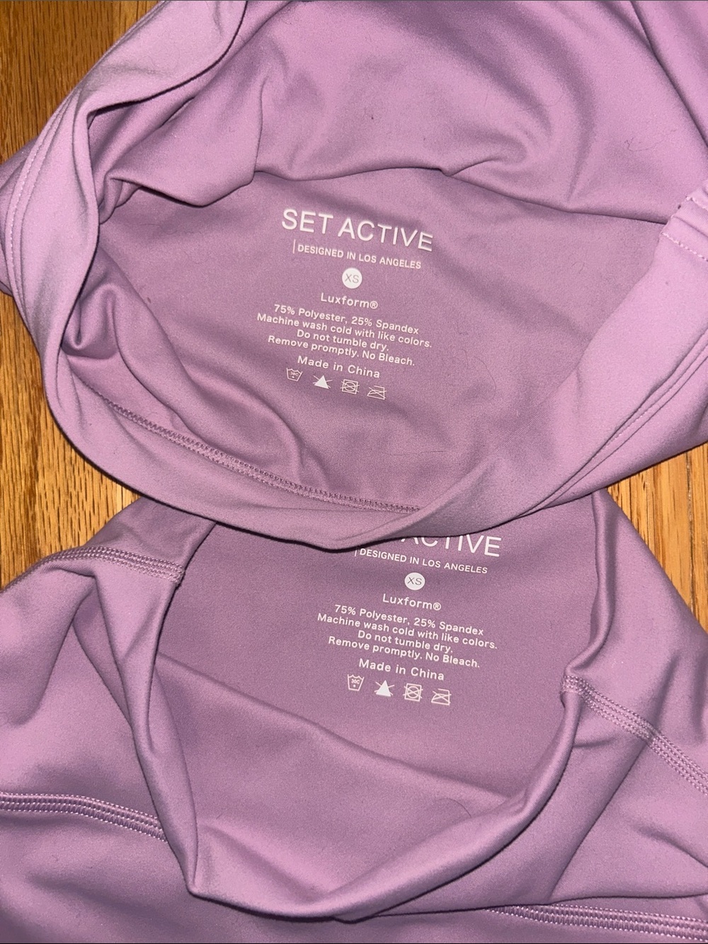 Set Active Luxeform in discontinued color “Crush” Athletic Set Like New - Picture 3 of 5